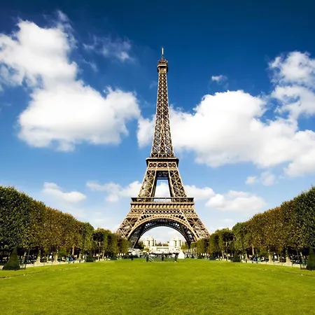 Tour Eiffel & Champs Elysees - 2 Bedroom Gorgeous & Bright 75m2 - Free Weekly Housekeeping - For Business And Working Purposes Only Apartamento